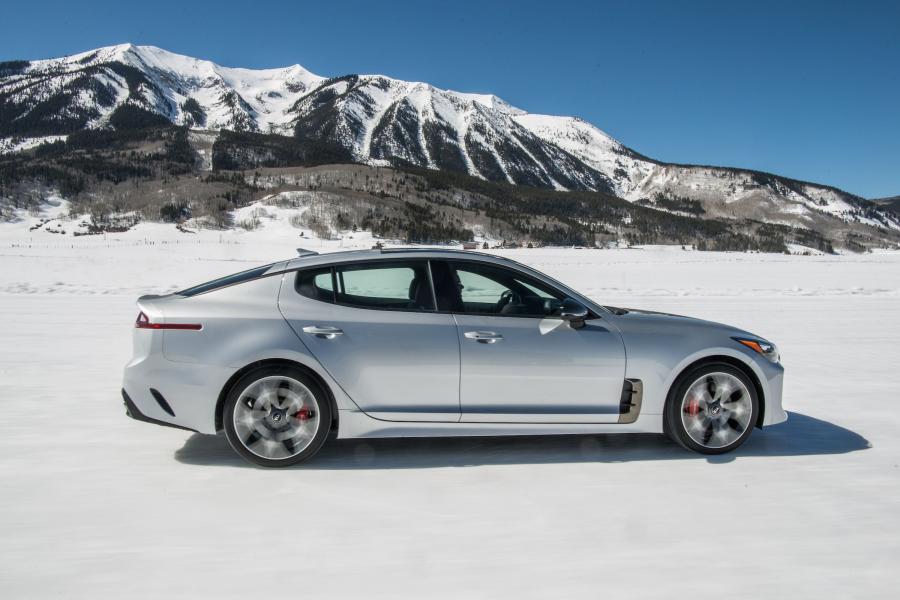  Kia Stinger GT AWD (CK) 2017 года  (NA) (фото 34 из 42)